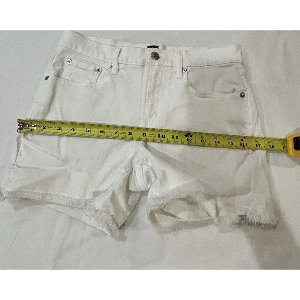 GAP Mid Rise White Denim Raw Hem Classic Boho Festival Summer Short Women 2R/26